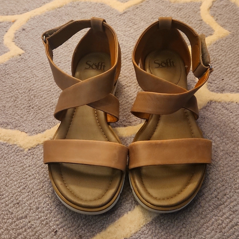 Soffft brand sandels